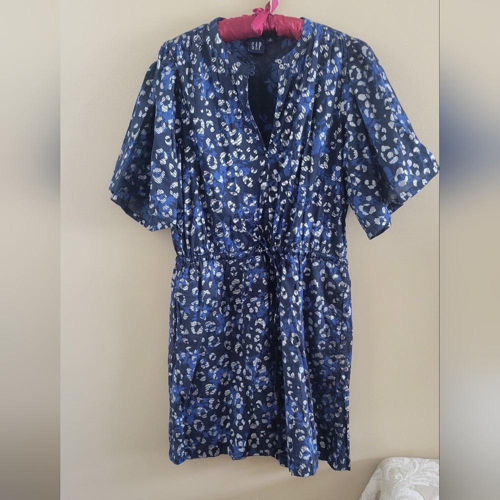 Gap | cotton drawstring, short sleeve Dress size M